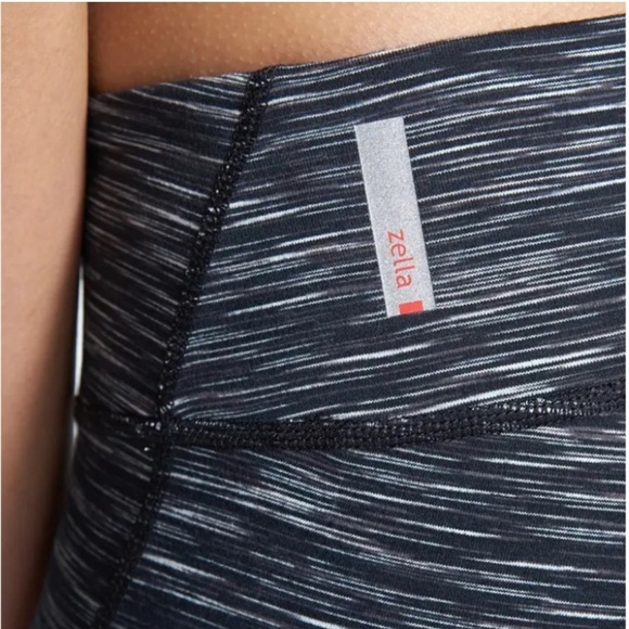 Zella Live in Eclipse Space Dye Capri Leggings Size XS - Picture 4 of 8